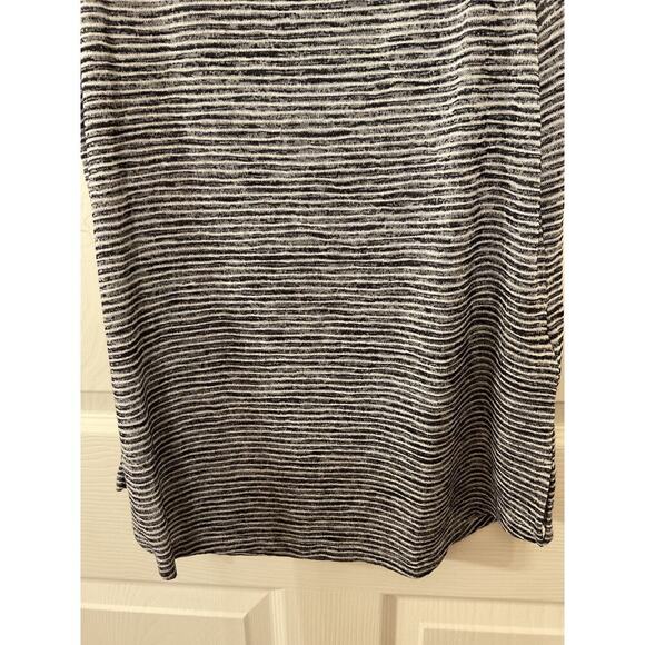 Athleta Lightweight Linen-Like Breezy Tank in Navy Stripe, S - Picture 7 of 9